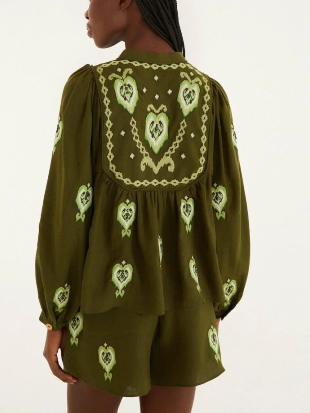 Green Heart Tapestry Embroidered Shorts - Picture 3 of 3